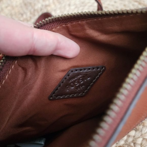 Fossil Voyager Pebble Cow Hide Leather Small Square Crossbody Brown - Picture 8 of 13